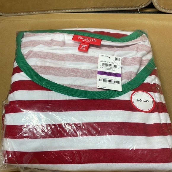 Macy’s family Christmas PJs - Picture 1 of 9